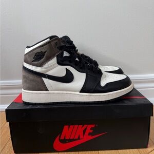 Air Jordan Retro Dark Mocha 1s